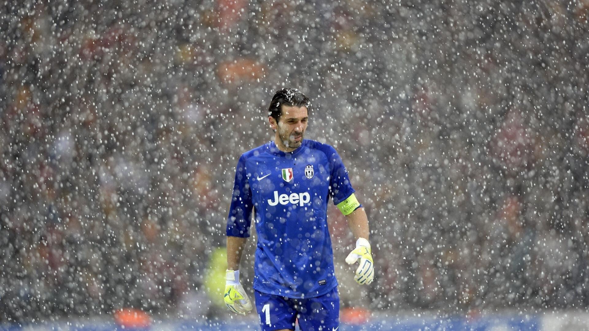 瓜迪奥拉公开表达不满，曼城新星埃切韦里租借回河床计划生变