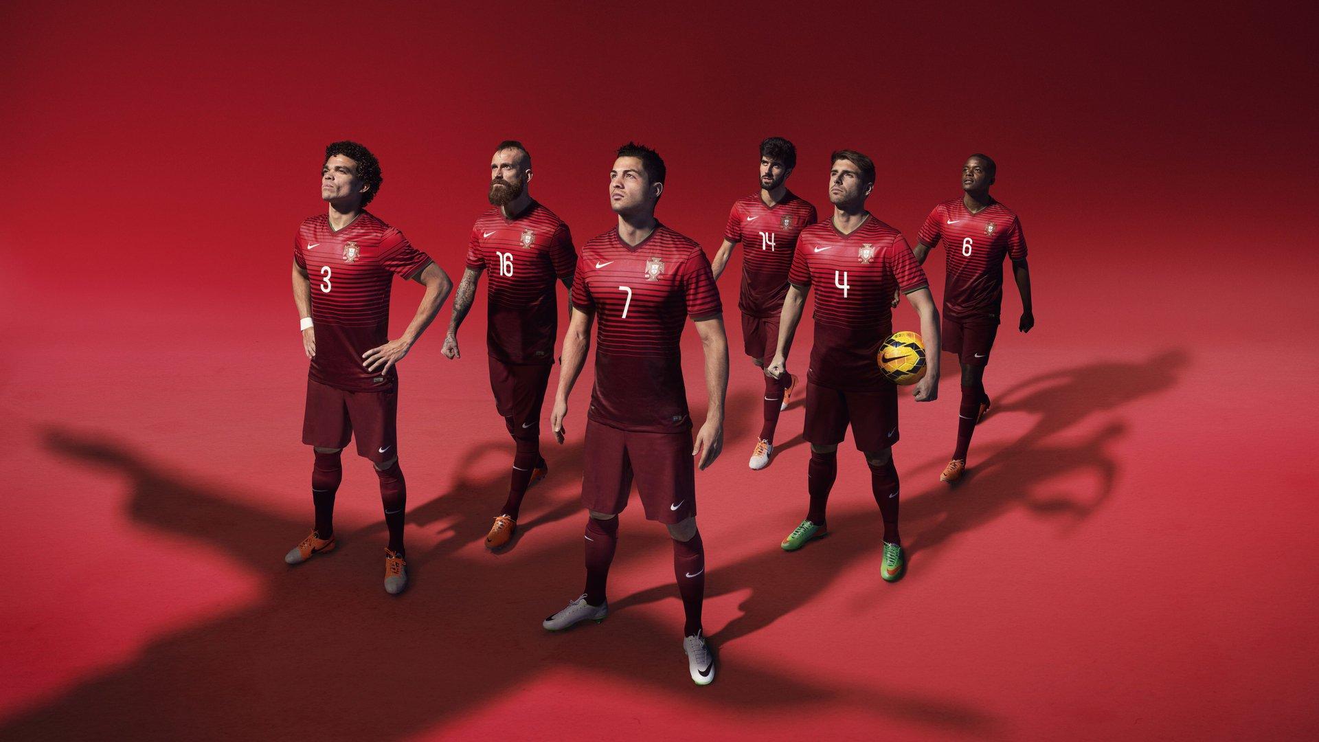 欧冠金靴之争，哈兰德姆巴佩领跑，萨拉赫莱万紧追，新赛季射手王悬念再起