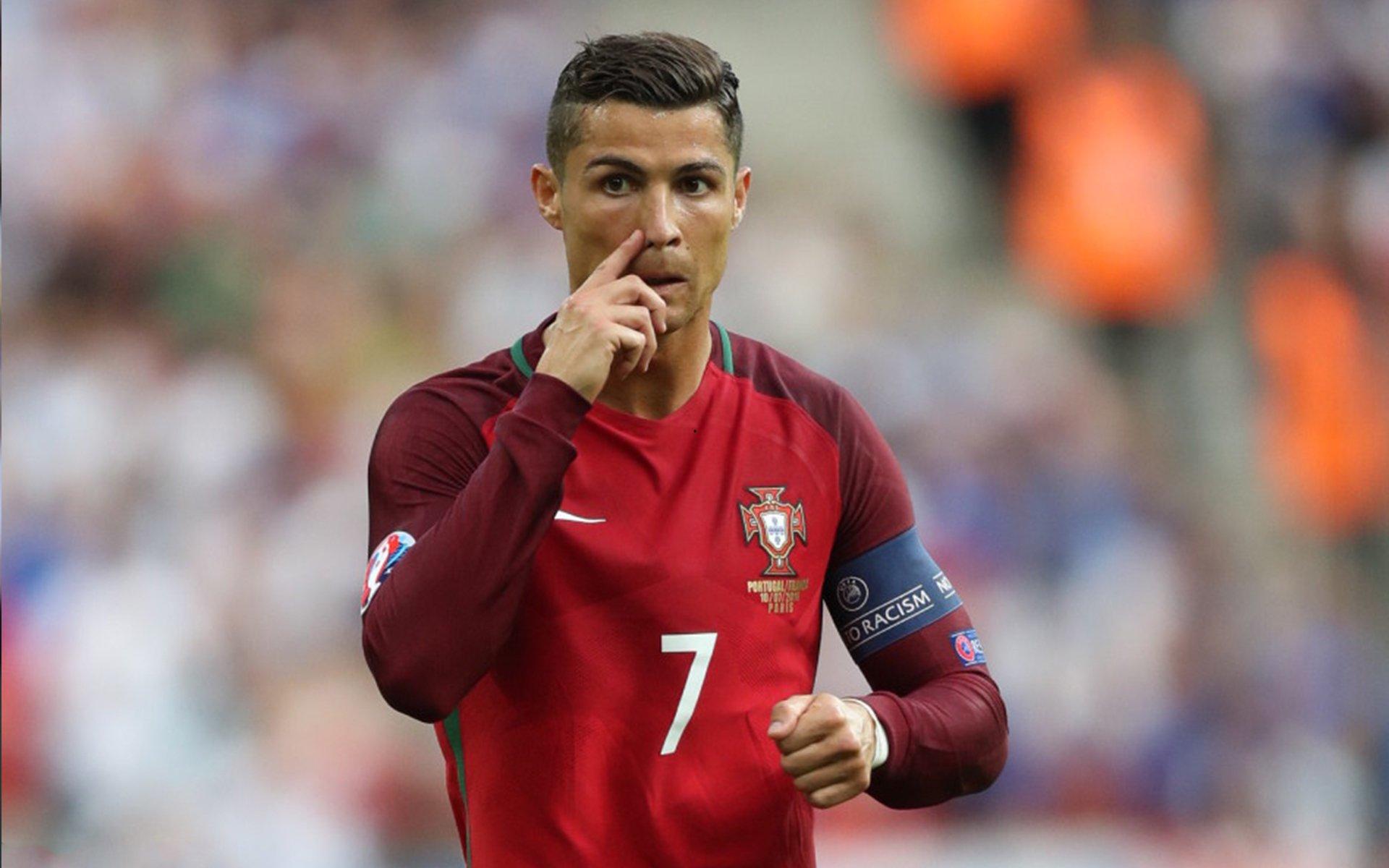 欧冠周最佳球员评选，新生代锋芒毕露，DV9领衔四人角逐