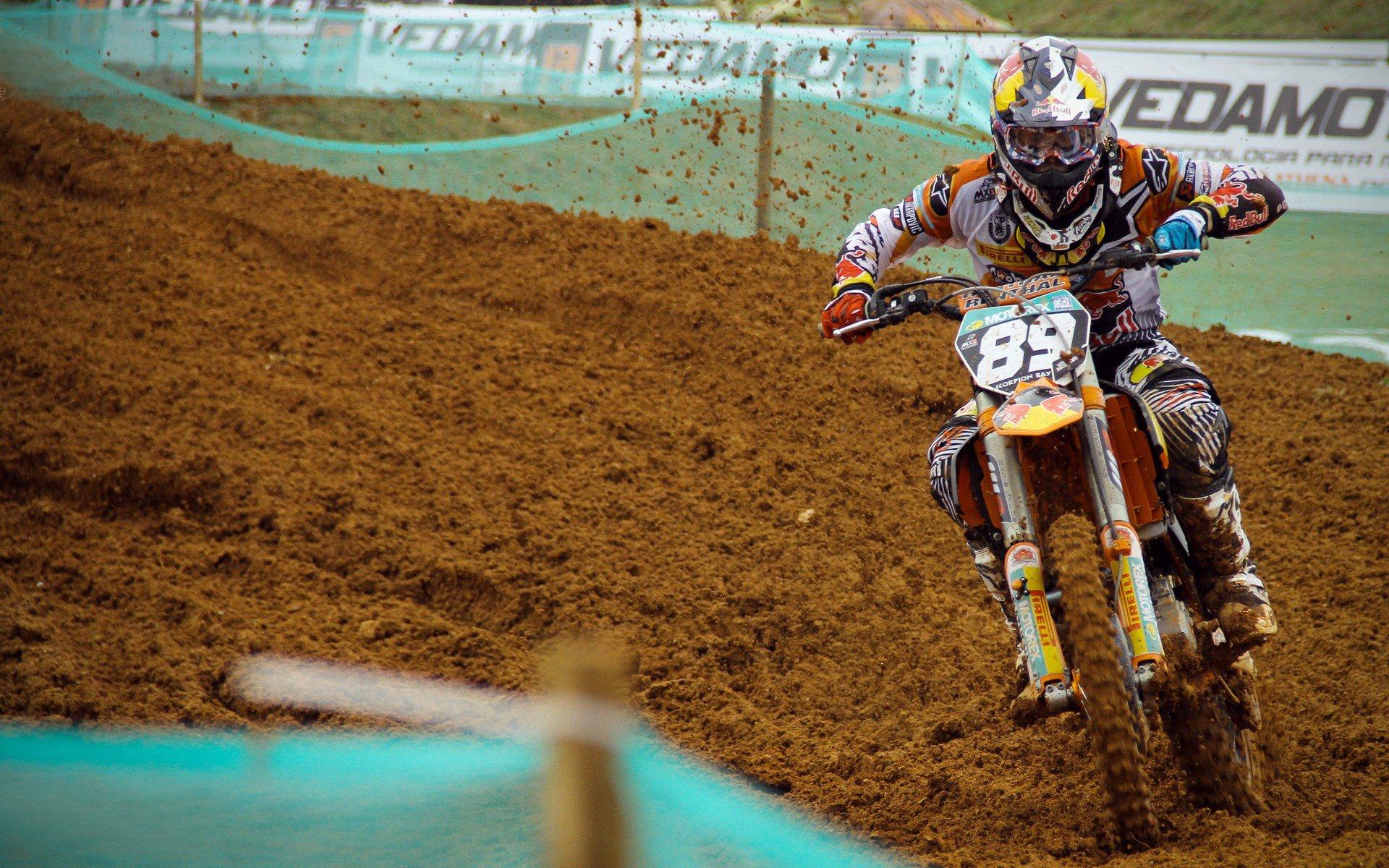 沪上进攻突陷冰封单节六分创尴尬纪录 京旅绝地逆转止连败颓势